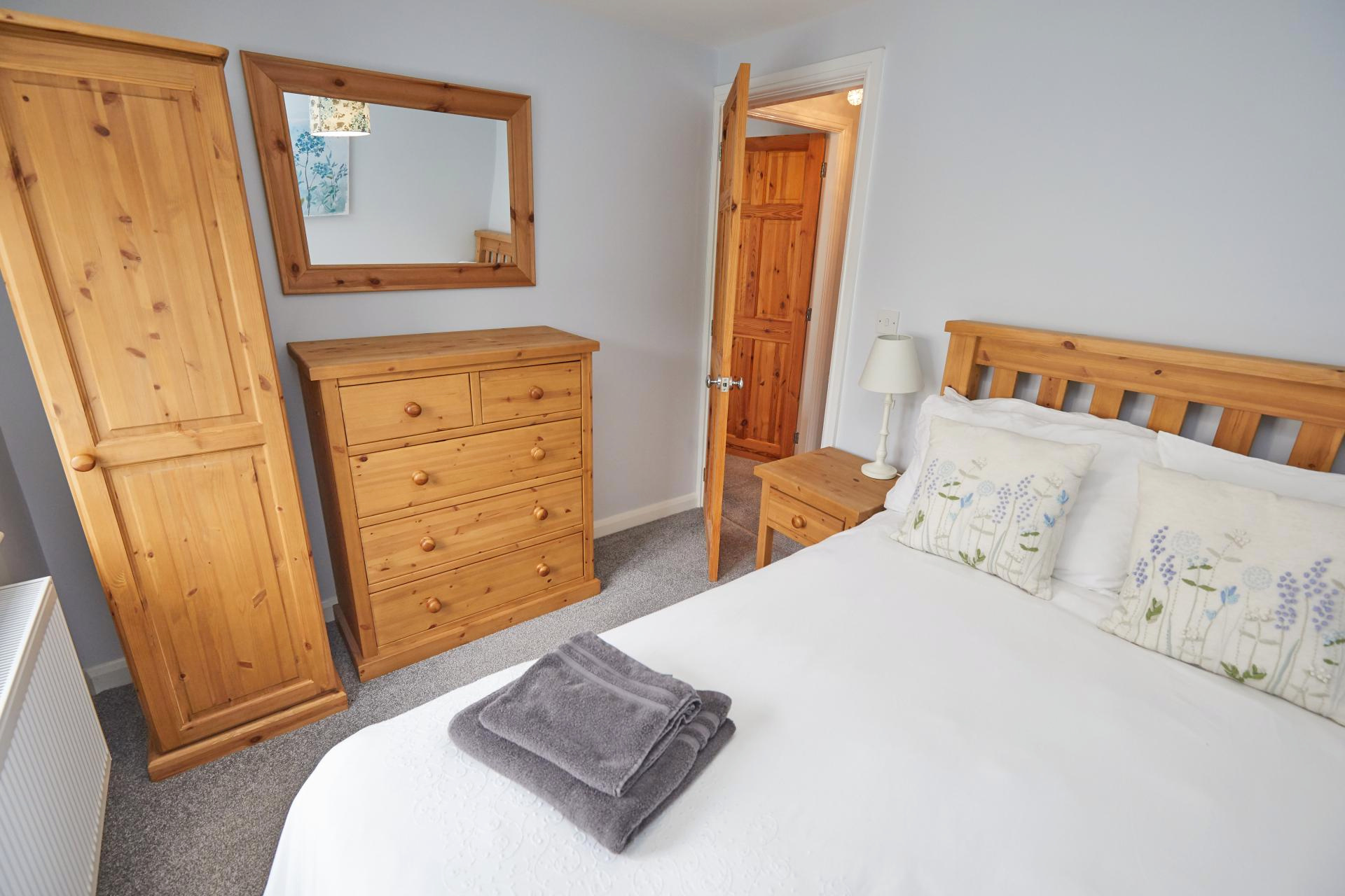 Naam Place double bed